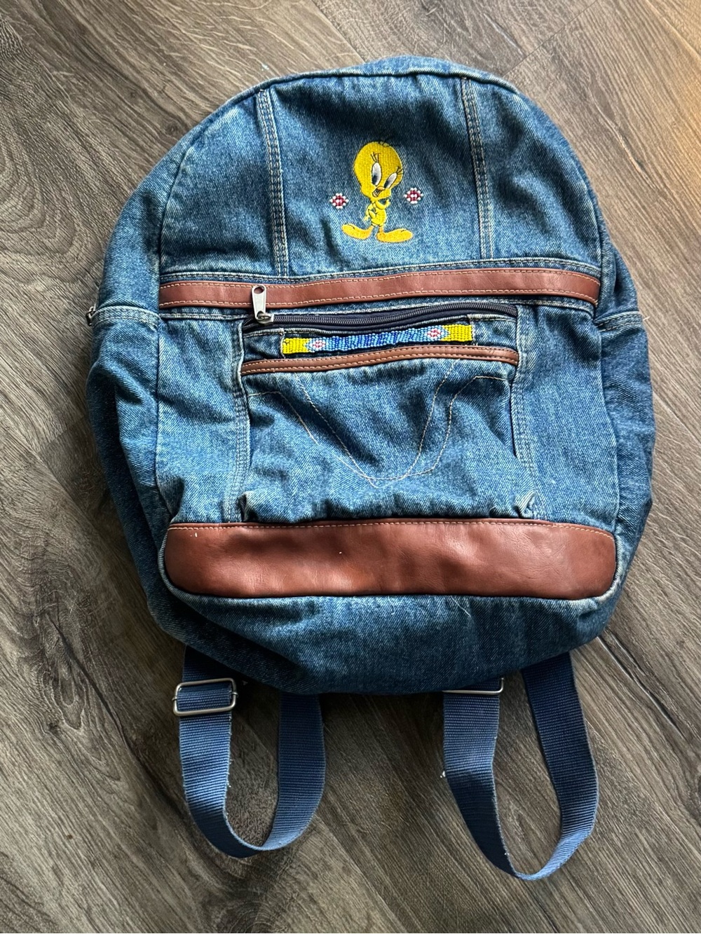 Vintage 2000 Warner Brothers Tweety Blue
Denim Backpack